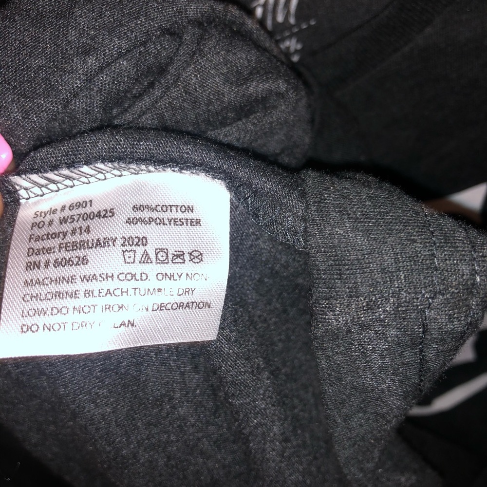 Graphic tee - Picture 4 of 6